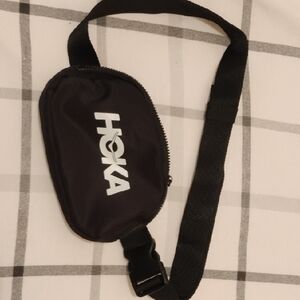 Hoka Black Belt Bag